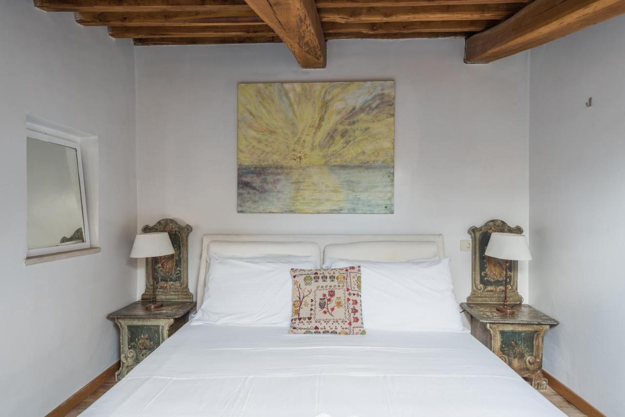 Appartement Cozy Wooden Apt In Piazza Navona