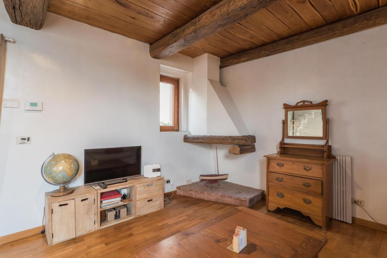 Cozy Wooden Apt In Piazza Navona Appartement *