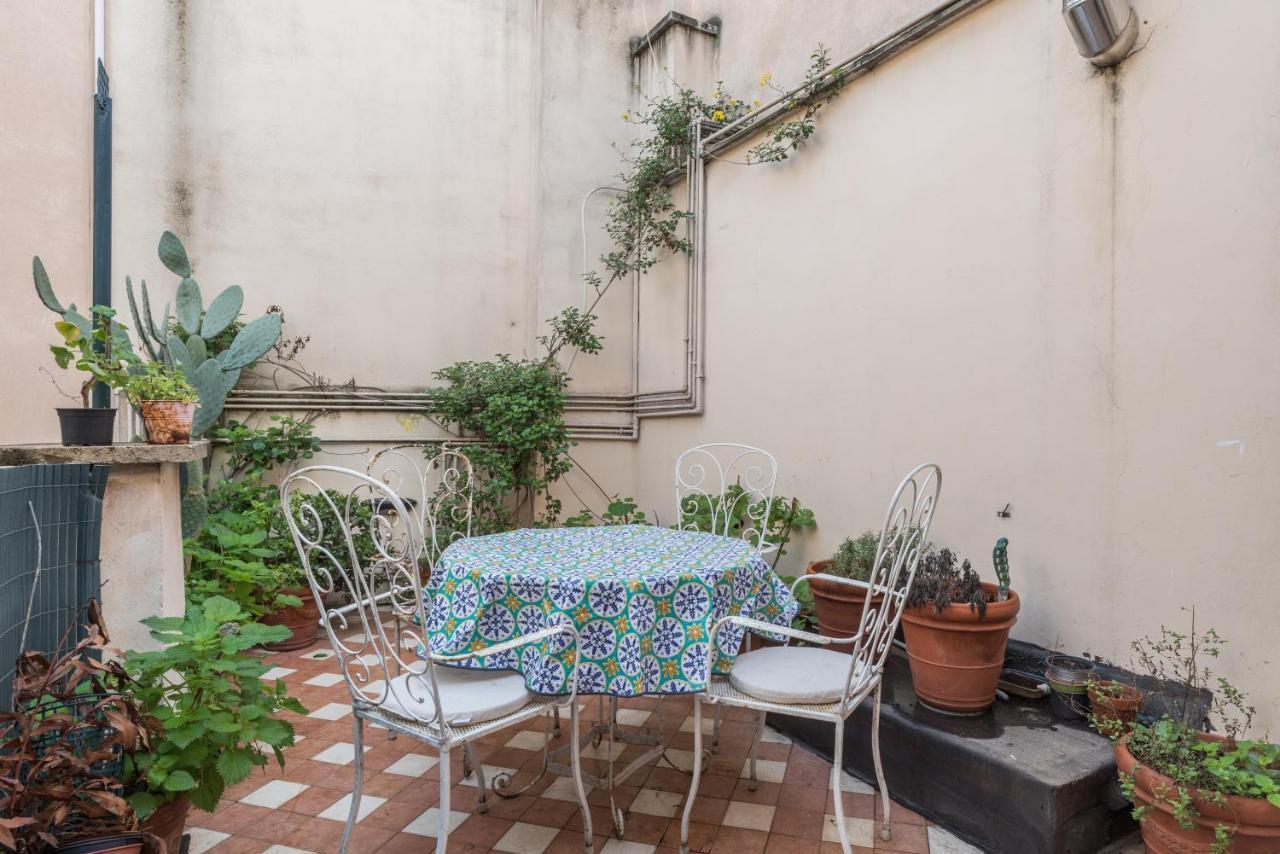 Appartement Cozy Wooden Apt In Piazza Navona
