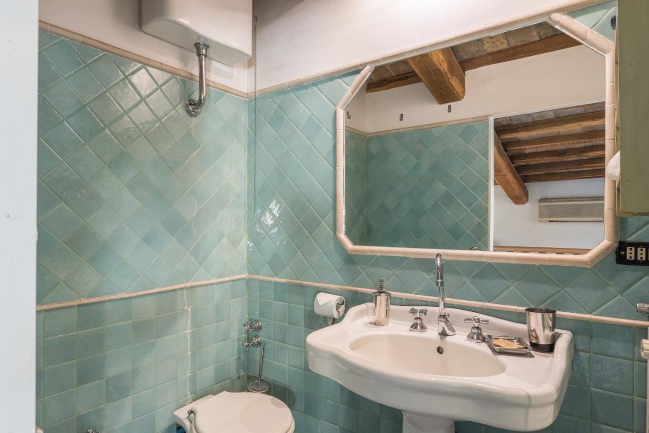 Cozy Wooden Apt In Piazza Navona * Rome